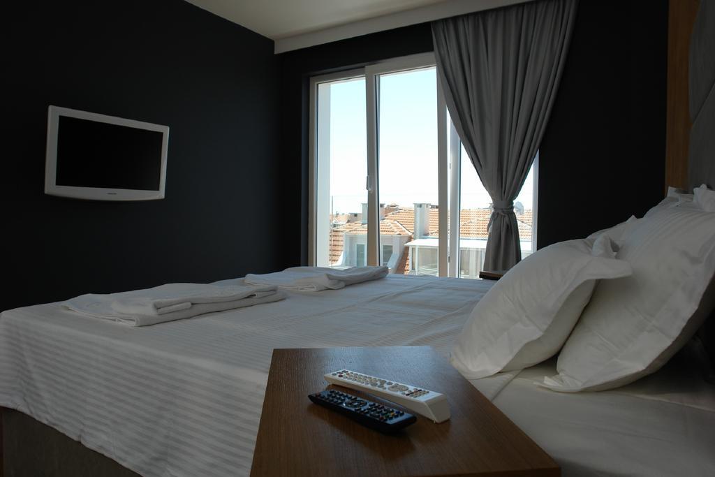 Botabara Del Mar Boutique Aparthotel Pomorie Phòng bức ảnh